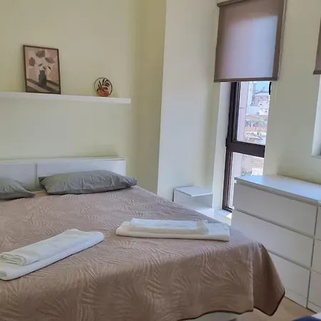 Bright Appartamento Tirana